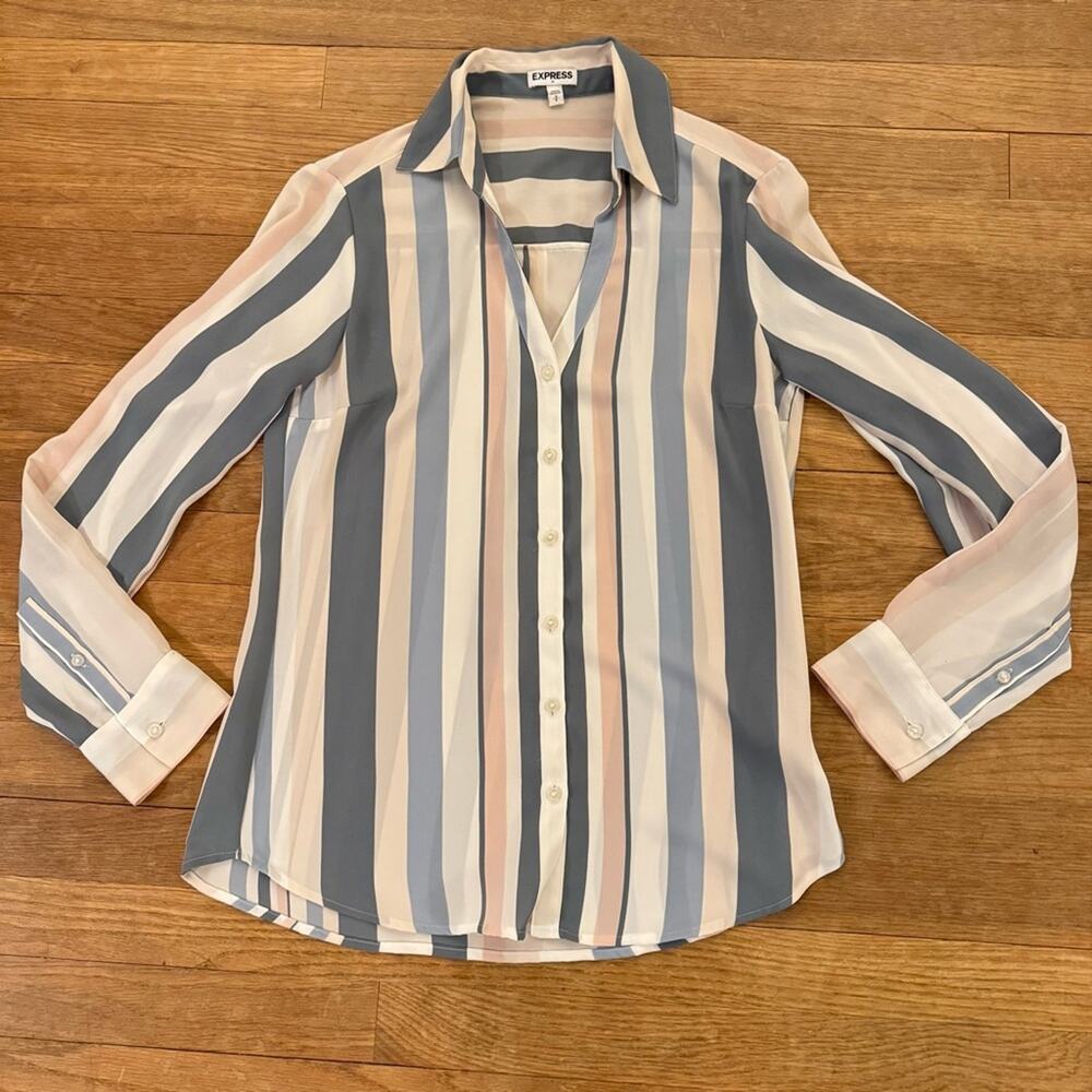 Express pastel blue white pink long sleeve button down blouse size SP
b5